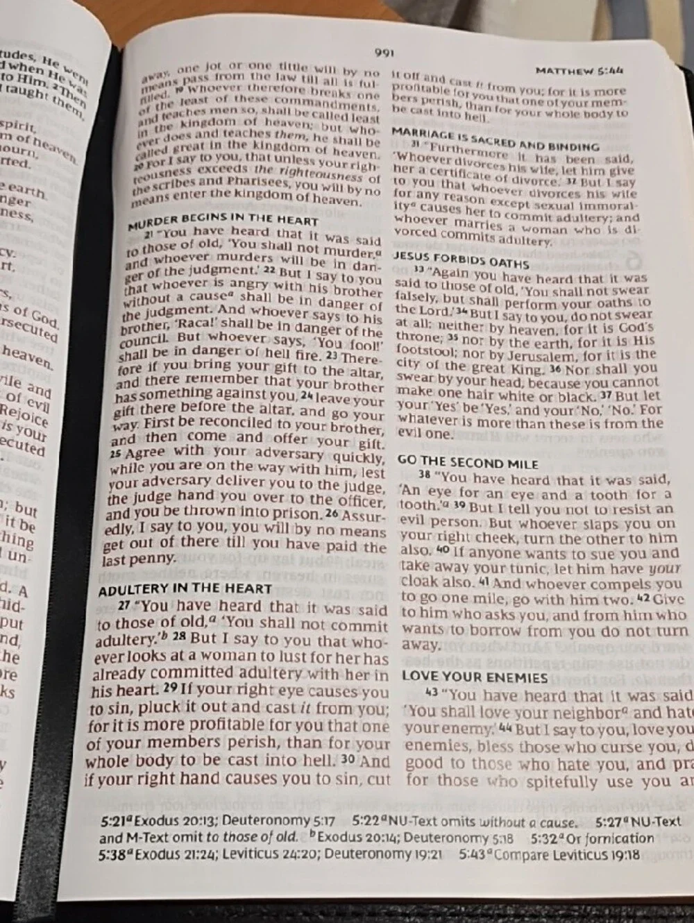 NKJV Giant Print Thinline Bible - Black New, Soft Leather.